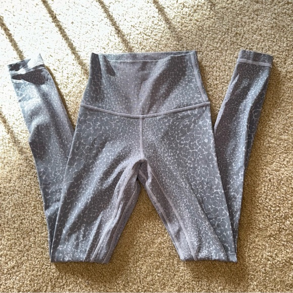 EUC Align Pant 28" *Engineer Print, City Camo Silver Drop, Size 2, NO PILLING - Picture 7 of 9